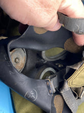 Load image into Gallery viewer, Original WW2 Dated British Army Soldier&#39;s Gas Mask in bag
