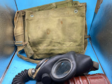 Load image into Gallery viewer, Original WW2 Dated British Army Soldier&#39;s Gas Mask in bag
