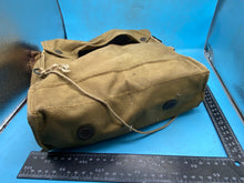 Load image into Gallery viewer, Original WW2 Dated Canadian Army Soldier&#39;s Gas Mask in named bag
