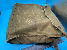 Load image into Gallery viewer, Original WW2 Dated Canadian Army Soldier&#39;s Gas Mask in named bag
