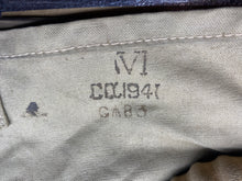 Load image into Gallery viewer, Original WW2 Dated British Army Long-Hose Gas Mask in 1941 Dated Bag
