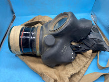 Load image into Gallery viewer, Original WW2 British Home Front ARP Warden&#39;s Gas Mask in Issue Bag
