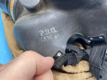 Load image into Gallery viewer, Original WW2 British Home Front ARP Warden&#39;s Gas Mask in Issue Bag
