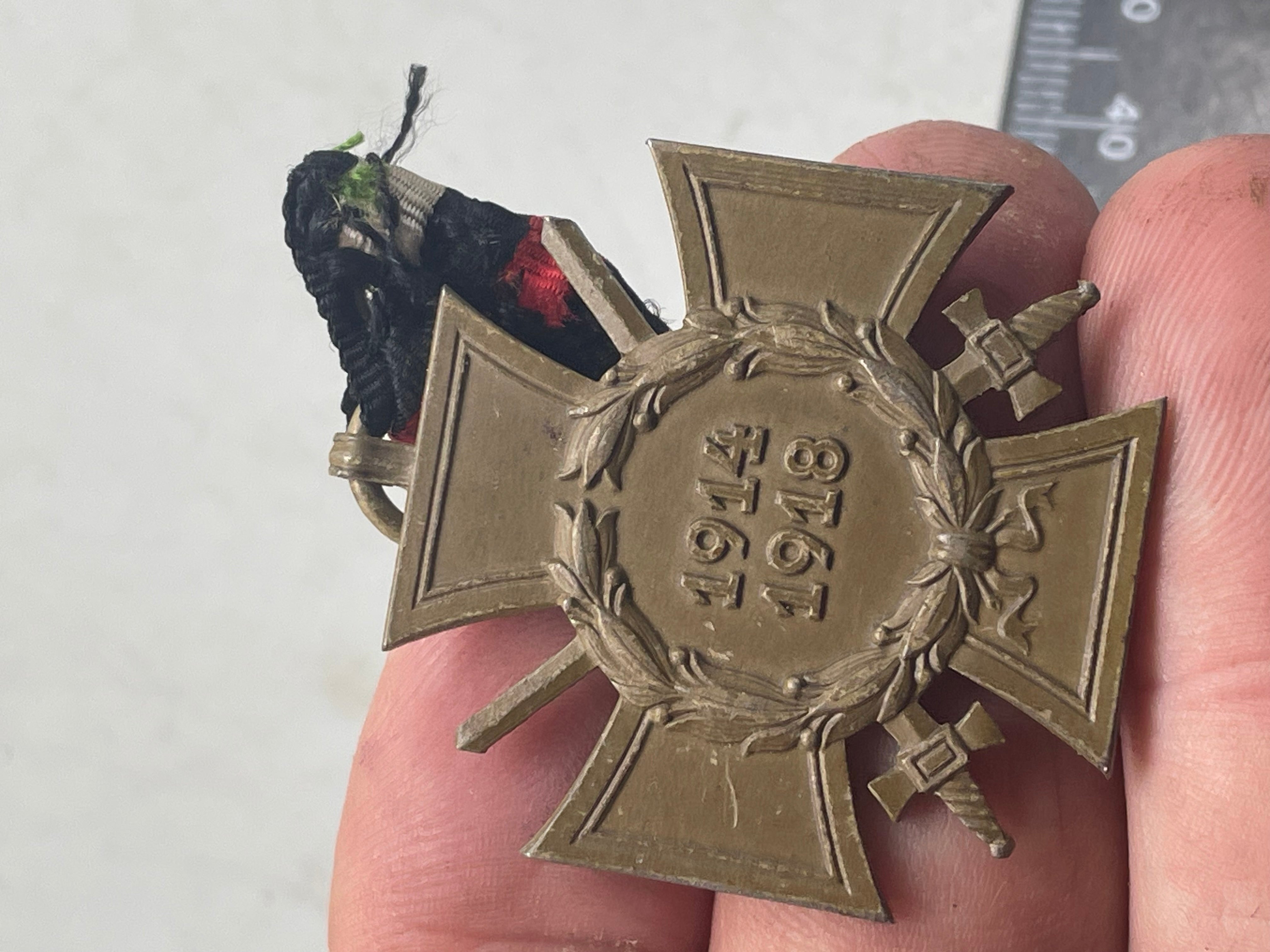 Original WW1 Combatants / Hindenburg Cross 1914 - 1918 - The Militaria Shop