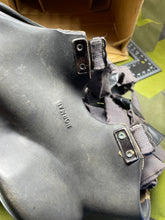 Charger l&#39;image dans la galerie, Original WW2 British Home Front ARP Warden&#39;s Gas Mask in Original Issue Box
