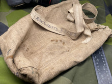 Charger l&#39;image dans la galerie, Original WW2 British Home Front ARP Warden&#39;s Gas Mask in Original Issue Bag
