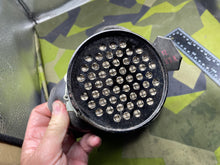 Charger l&#39;image dans la galerie, WW2 British Home Front Warden&#39;s Gas Mask
