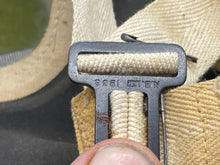 Load image into Gallery viewer, WW2 British Home Front / Civilian Pattern Gas Mask
