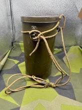 Charger l&#39;image dans la galerie, Original WW2 British Home Front Gas Mask in Private Purchase Tin 
