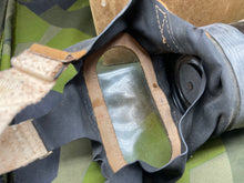 Charger l&#39;image dans la galerie, Original WW2 British Home Front Civilian Gas Mask in Cardboard Box
