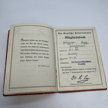 Charger l&#39;image dans la galerie, Original WW2 German Army Labor Front (DAF) Mitgliedsbuch Work Book
