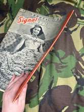 Load image into Gallery viewer, Original WW2 German Signal Magazine - March 1942
