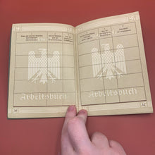 Lade das Bild in den Galerie-Viewer, Original WW2 German Deutsches Reich Arbeitsbuch Work Book Papers
