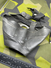 Load image into Gallery viewer, British Post WW2 C7 Civilian Respirator - No Filter
