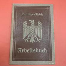 Lade das Bild in den Galerie-Viewer, Original WW2 German Deutsches Reich Arbeitsbuch Work Book Papers
