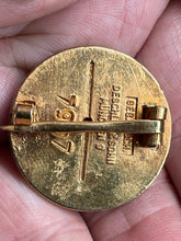 Charger l&#39;image dans la galerie, WW2 German Golden Party Badge
