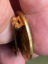 Charger l&#39;image dans la galerie, WW2 German Golden Party Badge
