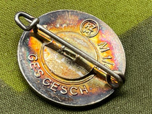 Charger l&#39;image dans la galerie, WW2 German Membership Badge
