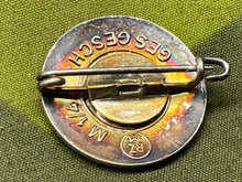 Charger l&#39;image dans la galerie, WW2 German Membership Badge
