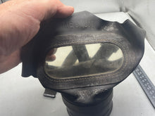 Charger l'image dans la galerie, Original WW2 Civilian British Home Front Gas Mask in Black
