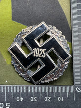 Charger l&#39;image dans la galerie, WW2 German NSDAP 1925 Gau Honour Badge
