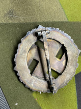 Charger l&#39;image dans la galerie, WW2 German NSDAP 1925 Gau Honour Badge
