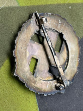 Charger l&#39;image dans la galerie, WW2 German NSDAP 1925 Gau Honour Badge
