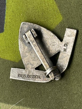 Charger l&#39;image dans la galerie, WW2 GERMAN RAD Officer&#39;s Cap Badge
