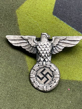 Charger l&#39;image dans la galerie, WW2 German SA / SS Early Cap Eagle Badge
