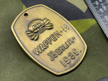 Charger l&#39;image dans la galerie, WW2 German Waffen SS Totenkopf Identity Tag
