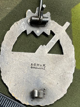 Charger l&#39;image dans la galerie, WW2 German Kriegsmarine Coastal Artillery Badge
