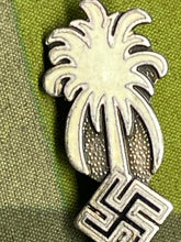 Load image into Gallery viewer, WW2 German Army Afrika Korps Lapel Badge - The Militaria Shop

