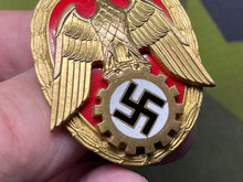 Charger l&#39;image dans la galerie, WW2 German Pioneer Of Labour Badge

