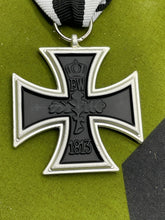 Load image into Gallery viewer, Reproduction WW1 Imperial German Army Iron Cross 2nd Class
