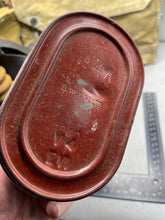 Charger l'image dans la galerie, Original WW2 British Army GSR General Service Respirator Gas Mask Set - The Militaria Shop
