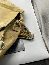 Charger l'image dans la galerie, Original WW2 British Army GSR General Service Respirator Gas Mask Set - The Militaria Shop
