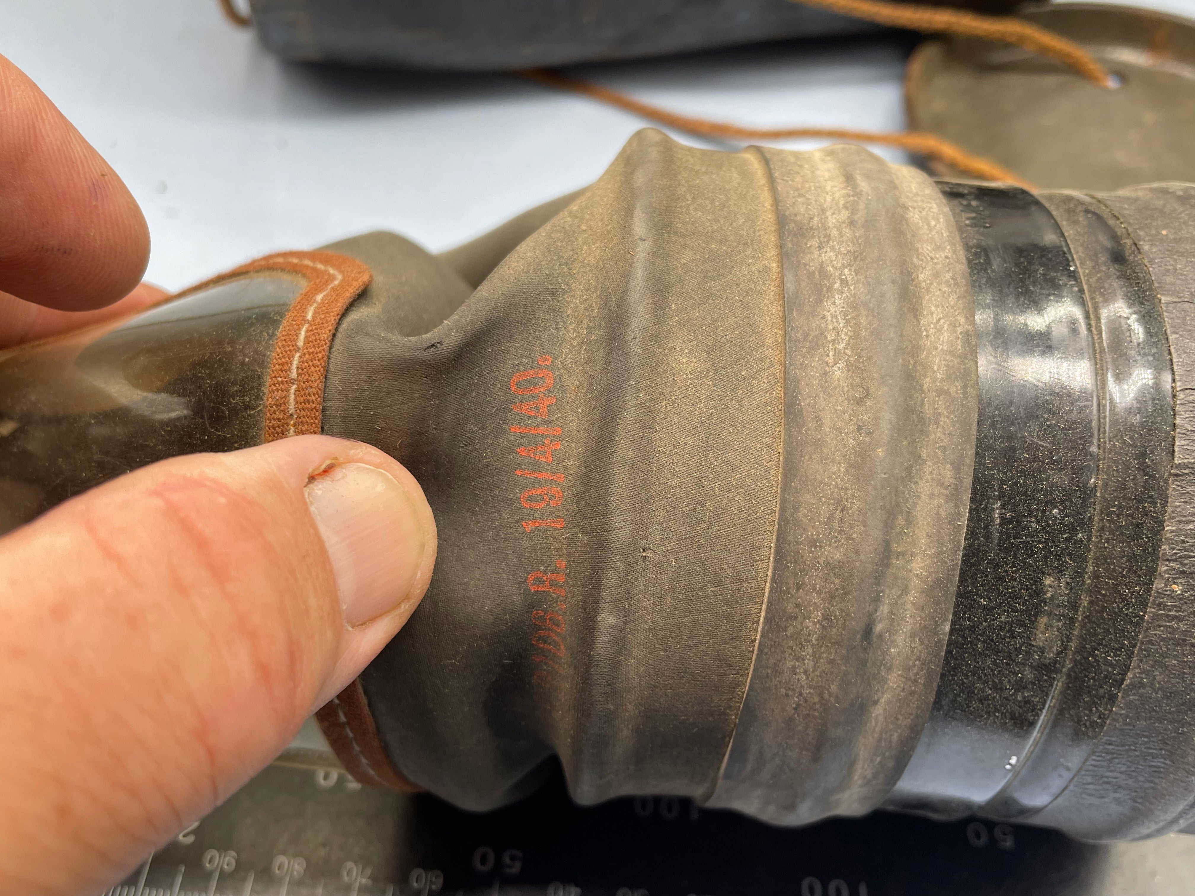 WW2 British Home Front Civilian Gas Mask in Private Purchase Tin - The Militaria Shop