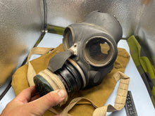 Load image into Gallery viewer, WW2 British Home Front / Civil Defence Wardens Gas Mask in 1941 Dated Bag
