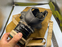 Load image into Gallery viewer, WW2 British Home Front / Civil Defence Wardens Gas Mask in 1941 Dated Bag
