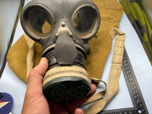 Load image into Gallery viewer, WW2 British Home Front / Civil Defence Wardens Gas Mask in 1941 Dated Bag
