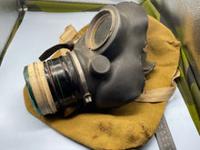 Load image into Gallery viewer, WW2 British Home Front / Civil Defence Wardens Gas Mask in 1941 Dated Bag

