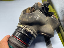 Load image into Gallery viewer, WW2 British Home Front Warden&#39;s Gas Mask
