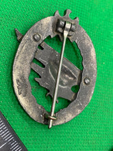Load image into Gallery viewer, WW2 German Luftwaffe Fallschirmjager Badge / Award Reproduction
