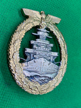 Load image into Gallery viewer, WW2 German Kriegsmarine High Seas Fleet Badge / Award Reproduction
