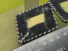 Lade das Bild in den Galerie-Viewer, Pair of Early WW2 German SS Collar Badges
