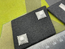 Lade das Bild in den Galerie-Viewer, Pair of WW2 German SS Collar Badges
