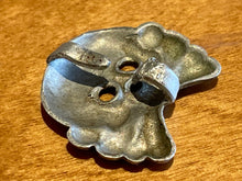 Load image into Gallery viewer, Reproduction WW2 German Army Panzer Collar Skull
