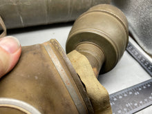 Charger l'image dans la galerie, Original French / Belgium L702 Model Gas Mask in Tin
