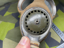 Charger l&#39;image dans la galerie, Original British Army WW2 Gas Mask 1941/2 Dated
