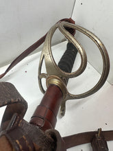Charger l&#39;image dans la galerie, Original WW2 British Army Royal Artillery Officers Sword - George VI
